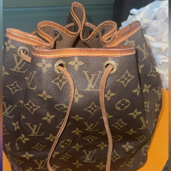 Louis Vuitton Monogram Petit Noe - Picture 12 of 16
